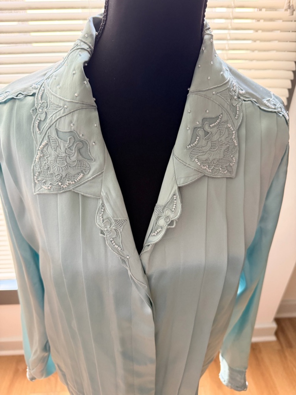 Vintage Paul Alexander 100% Silk Embroidered Light Blue Blouse Sz 8